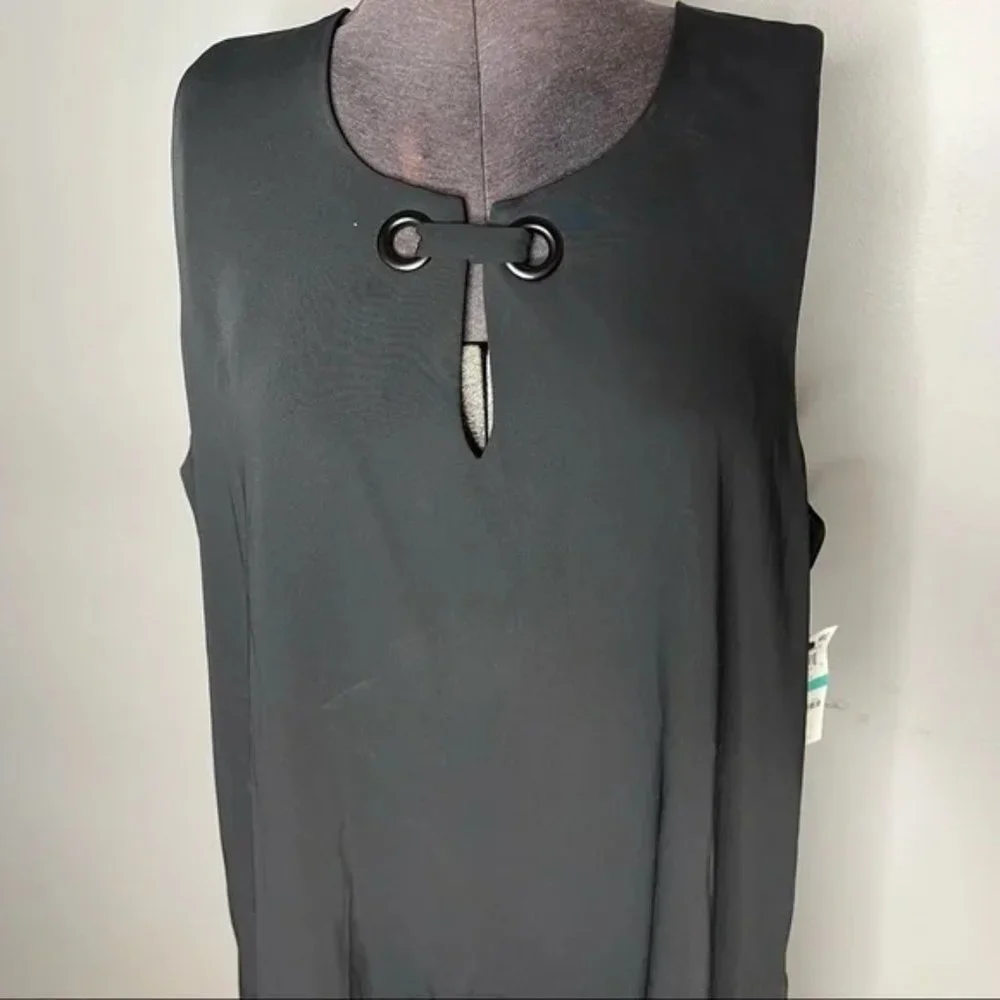 Black Sleeveless Dress with Keyhole Front Detail Size 16 - Picture 1 of 6